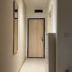 Golden Nook - Modern With Balcony * Podgoriçe
